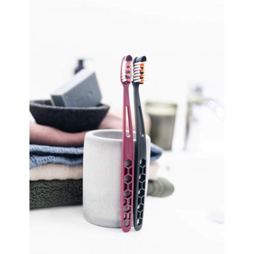 Jordan Ultralite 1+1 Toothbrush Soft Hambaharja komplekt Light Blue + Red