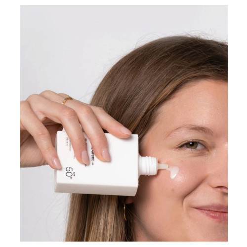 Transparent Lab Oil Control Ultra-Fluid Cica Sunscreen SPF50 Mineraalsete ja keemiliste filtritega näokaitse 100ml