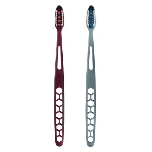 Jordan Ultralite 1+1 Toothbrush Soft Hambaharja komplekt Light Blue + Red