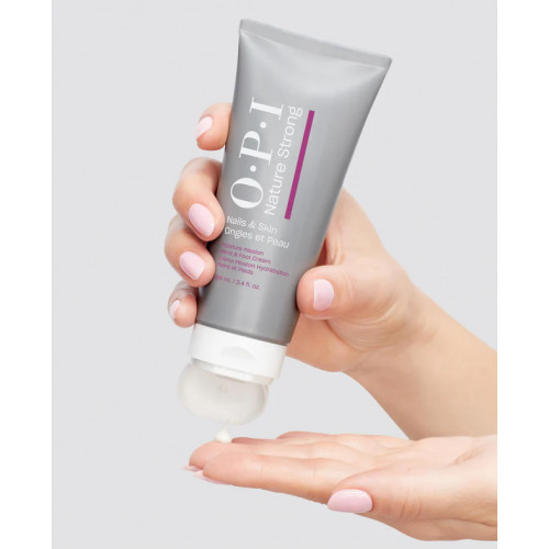 OPI Nature Strong Moisture Mission Hand & Foot Cream Niisutav käte- ja jalgade kreem 250ml