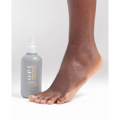 OPI Nature Strong Soft & Gone Callus Softener Jalgade pehmendav sprei 250ml