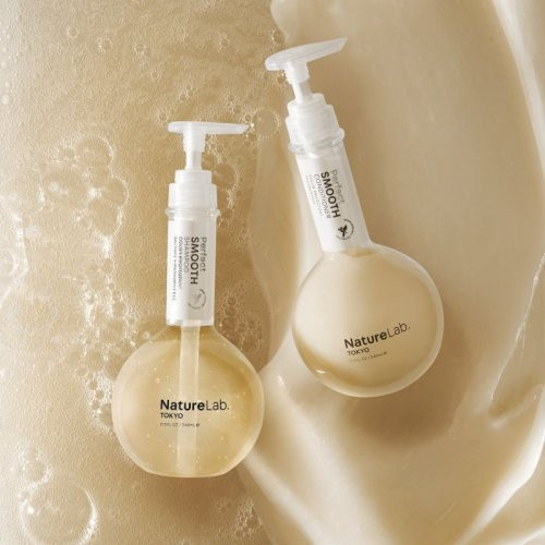 NatureLab Tokyo Perfect Smooth Conditioner Glotnumo suteikiantis kondicionierius 340ml