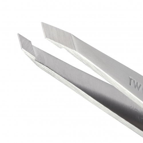 Tweezerman Slant Tweezer Classic Stainless Steel Pinetsid, roostevaba teras 1 tk
