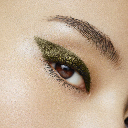 Make Up For Ever Aqua Resist Smoky Shadow Multi-Use Waterproof Color Stick Lauvärvipliiats 1.4g